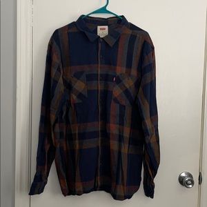 Levi’s Long Sleeve Button Down Shirt